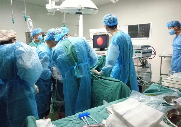 资中资州医院首例经皮肾镜取石术圆满成功!